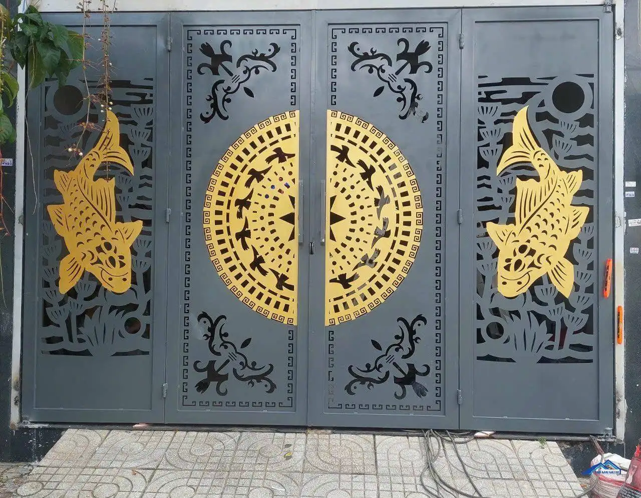 Con số may mắn khi mơ thấy làm cổng