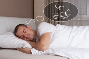 Giải mã giấc mơ thấy mua bán – Dấu hiệu của tiền tài hay mất mát?