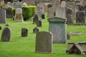 Mơ thấy cái mả có đáng sợ không? Hé lộ ý nghĩa thật sự phía sau giấc mơ