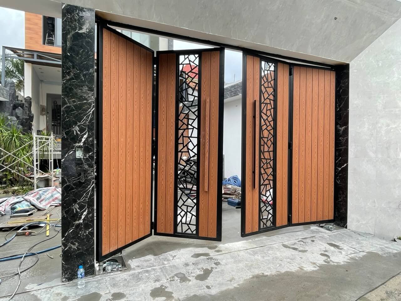 Mơ thấy làm cổng nhà mình