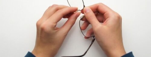 Mơ Thấy Rơi Kính Đeo Tốt Hay Xấu? Giải Nghĩa Ngay