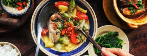 Mơ Thấy Ăn Cơm Với Cá – Giải Mã Điềm Báo Và Con Số May Mắn