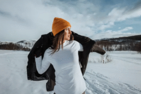 Mơ Thấy Áo Len – Giải Mã Giấc Mơ Ấm Áp Và Những Con Số May Mắn