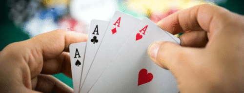 Mơ Thấy Bài Có Tứ Quý – Giấc Mơ Báo Hiệu Tài Lộc Và Cơ Hội Hiếm Có