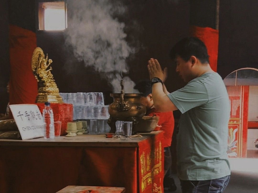 Mơ thấy bàn thờ nghi ngút khói thơm