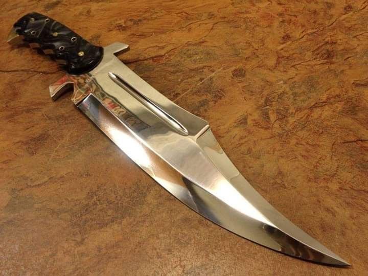 Sau khi mơ thấy bị đánh bằng dao nên làm gì?