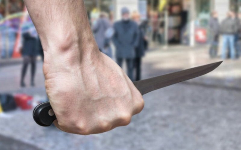 Mơ bị đâm sau lưng