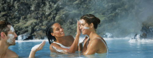 Mơ Thấy Bơi Nước Trong – Giải Mã Giấc Mơ Mang Điềm Lành Cùng Con Số May Mắn