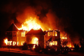 Mơ Thấy Cháy Nhà Người Khác Là Điềm Gì? Giải Mã Chi Tiết Và Con Số Liên Quan