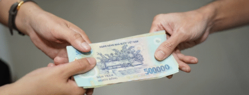 Mơ Thấy Cho Tiền Người Khác – Điềm Báo Và Con Số May Mắn Trong Lô Đề