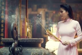 Mơ thấy đi chùa cầu an, cầu duyên hay cầu tài ẩn chứa ý nghĩa sâu sắc