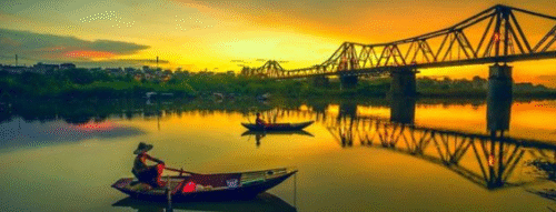 Mơ Thấy Đi Đò – Giải Mã Giấc Mơ Và Những Con Số May Mắn Liên Quan