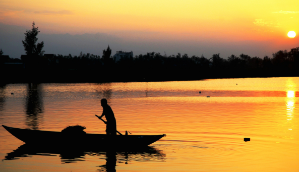 Hình ảnh kết thúc bình yên, biểu trưng cho sự an nhiên sau hành trình.