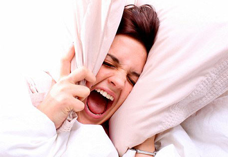 Hình minh họa cho cảm giác khi mơ thấy đi ỉa chảy.