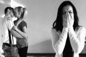 Giải mã giấc mơ thấy đi xa ngoại tình và những điềm báo tiềm ẩn