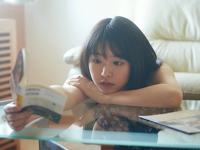 Mơ thấy gái đẹp là giấc mơ mang nhiều tầng ý nghĩa, từ cảm xúc, sự cuốn hút cho đến cơ hội và cảnh báo.