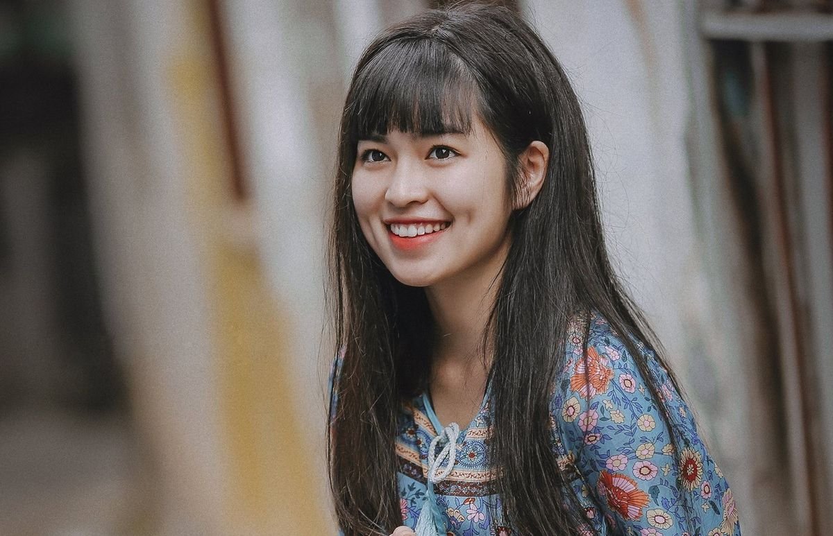 Mơ thấy đàn bà cười vui vẻ