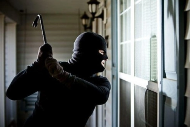 Thể hiện sự cảnh giác.