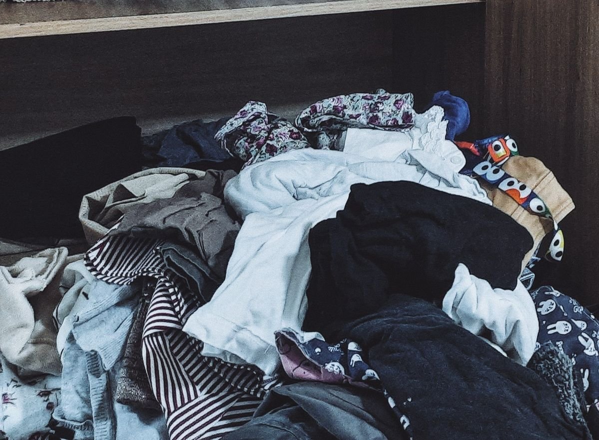 Con số may mắn khi mơ thấy may quần áo mới