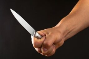 Mơ thấy mình chém người – Dấu hiệu của sự tức giận bị dồn nén hay điềm báo vận mệnh