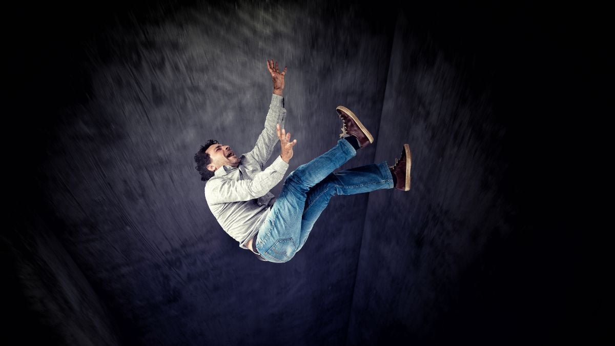 Con số may mắn khi mơ thấy cứu người rơi xuống ao