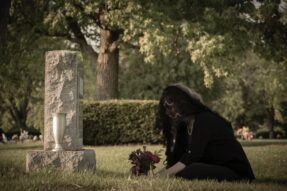 Giải mã giấc mơ thấy nghĩa địa và những cảnh báo tâm linh