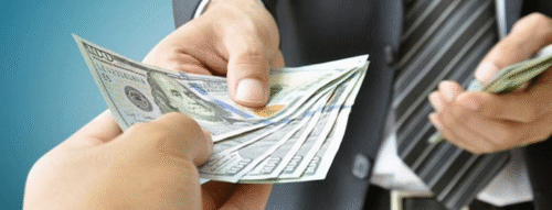 Mơ Thấy Người Lạ Cho Tiền – Giải Mã Giấc Mơ Và Con Số May Mắn Liên Quan