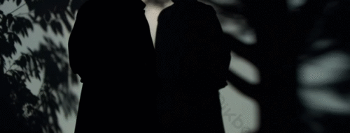 Mơ Thấy Người Nhà Ma Nhập – Giải Mã Điềm Báo Bí Ẩn Và Con Số May Mắn