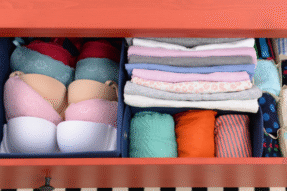 Mơ Thấy Quần Lót Và Những Dấu Hiệu Bí Ẩn Trong Giấc Mơ