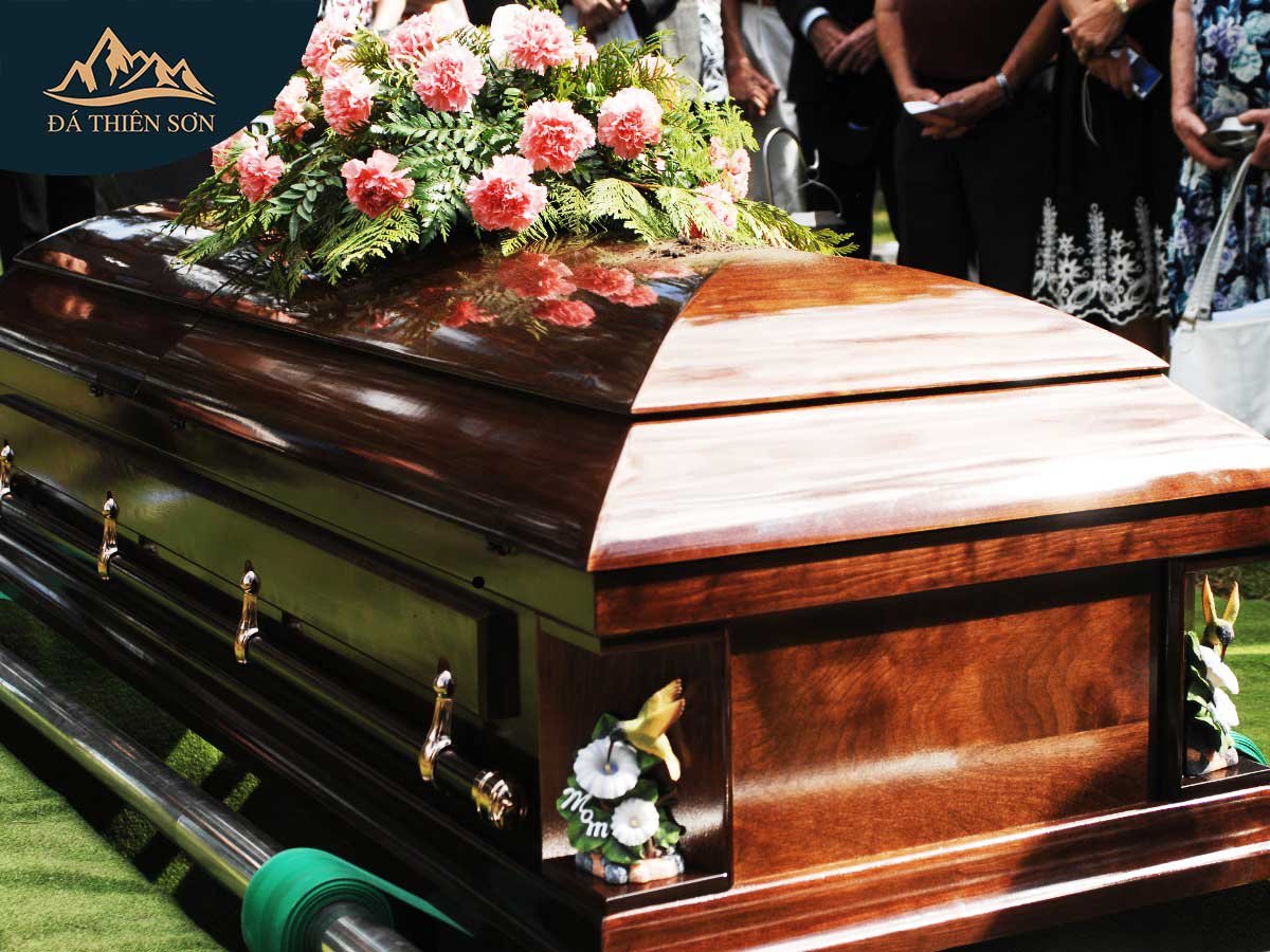 Giải mã chi tiết các trường hợp mơ thấy quan tài có xác chết