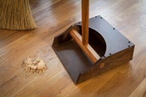 Giải mã giấc mơ thấy quét nhà và thông điệp tài lộc bất ngờ