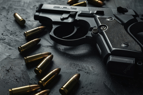 Mơ Thấy Súng Lục – Giải Mã Bí Ẩn Giấc Mơ Và Con Số May Mắn