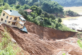 Mơ Thấy Sụt Lở – Điềm Báo Bất Ngờ Và Con Số May Mắn Liên Quan