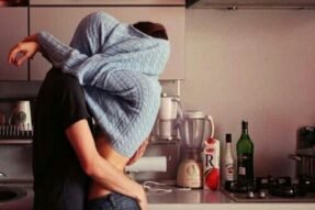 Mơ thấy tình tứ: Giấc mơ tiết lộ vận tình duyên, điềm báo và con số may mắn