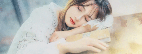 Mơ Thấy Vú – Giải Mã Giấc Mơ Kỳ Lạ Và Những Con Số Bí Ẩn Liên Quan