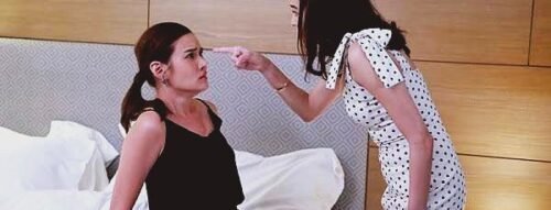 Mơ thấy xem hai bà cãi nhau: Lời nhắc nhở về cách ứng xử và kiểm soát cảm xúc