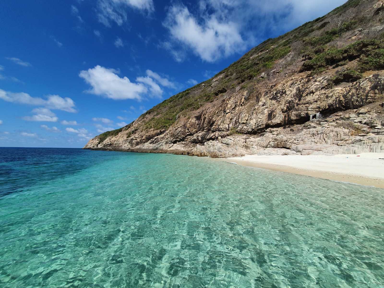 Giải mã điềm báo khi mơ thấy biển xanh