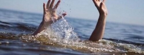 Giải Mã Giấc Mơ Thấy Cứu Người Rơi Xuống Ao Báo Hiệu Điều Gì?