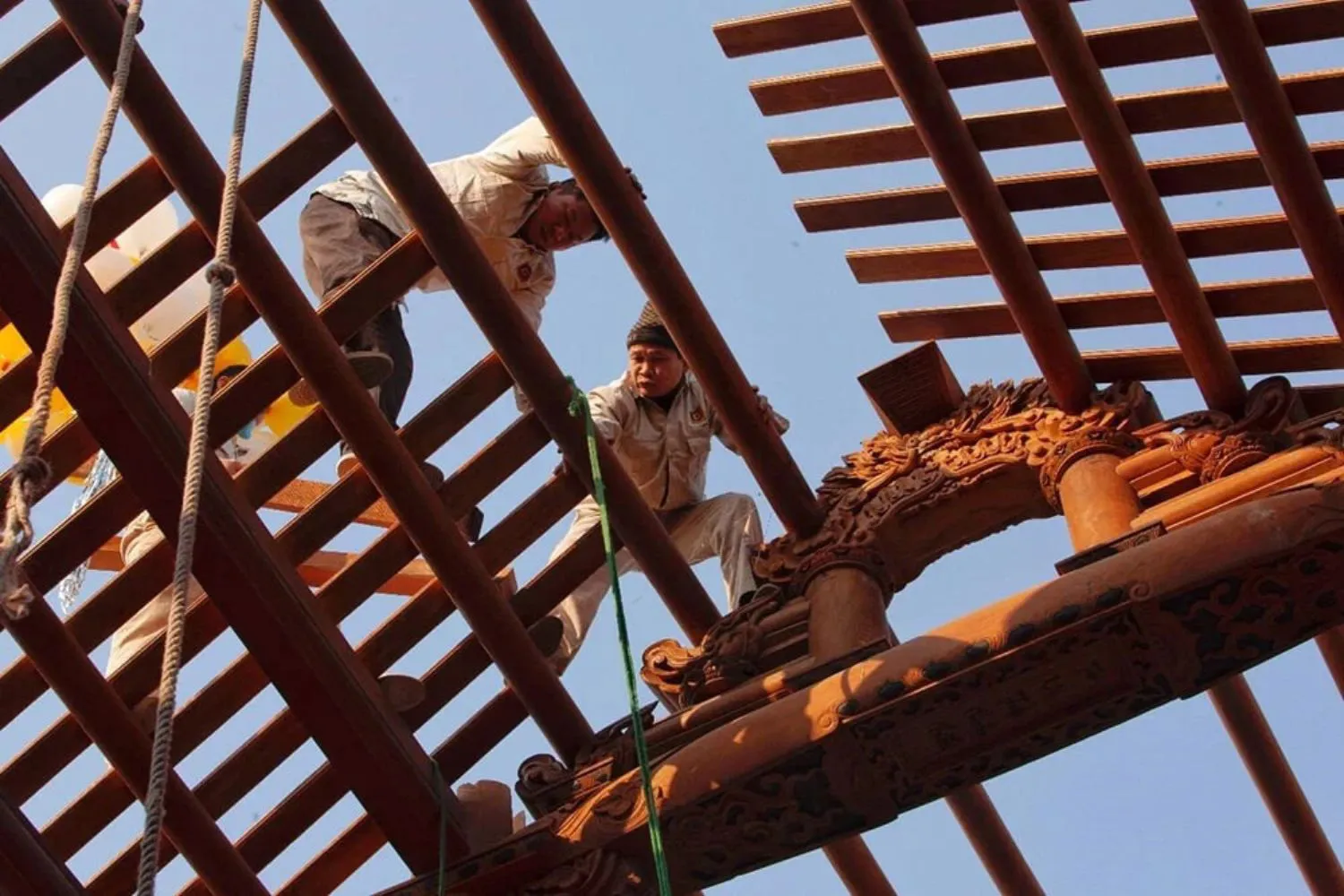 Ý nghĩa chung của giấc mơ thấy nóc nhà