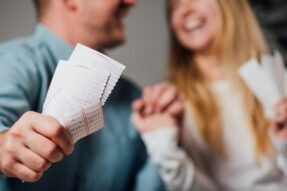 Mơ Thấy Mình Trúng Thưởng Lời Nhắc Tỉnh Ngộ