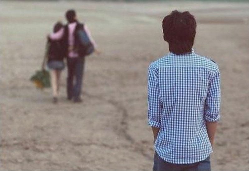 Mơ thấy người yêu bỏ đi cùng một người khác